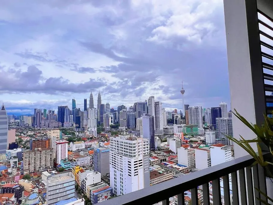 Apartment Klcc View With Balcony @ Chambers, Kl Near Lrt Pwtc & Sunway Putra Mall Kuala Lumpur Ma­lay­sia